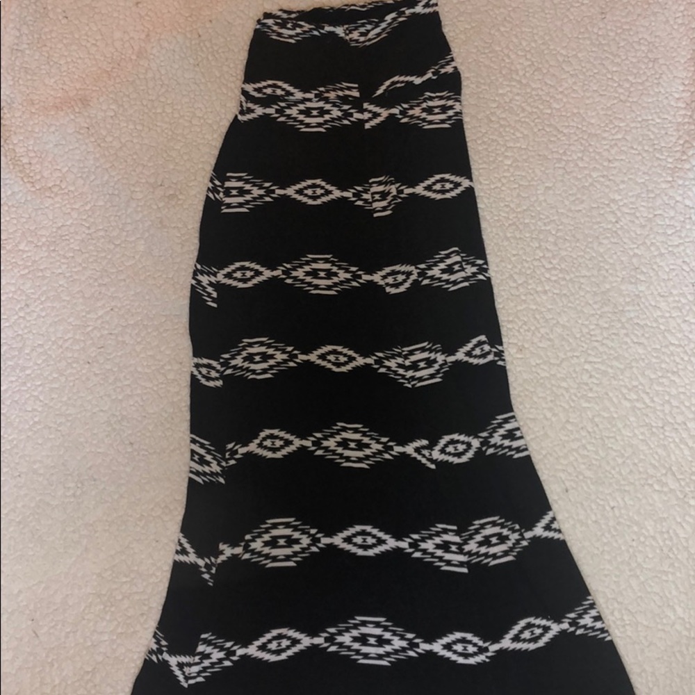 Women’s AMERICAN RAG Maxi Skirt Size XS